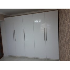 Dulap cupe la comandă Dulap cupe la comandă